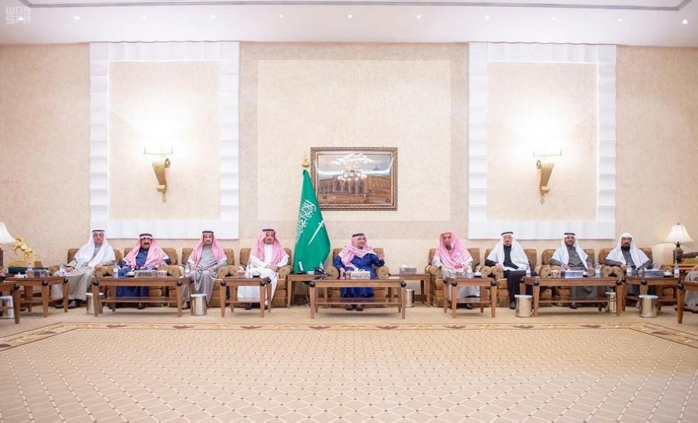 امير القصيم يستقبل لجنة أهالي المنطقة