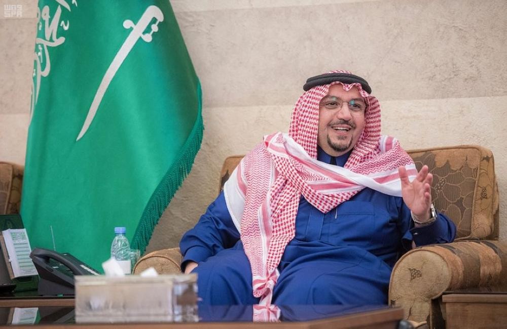 امير القصيم يستقبل لجنة أهالي المنطقة