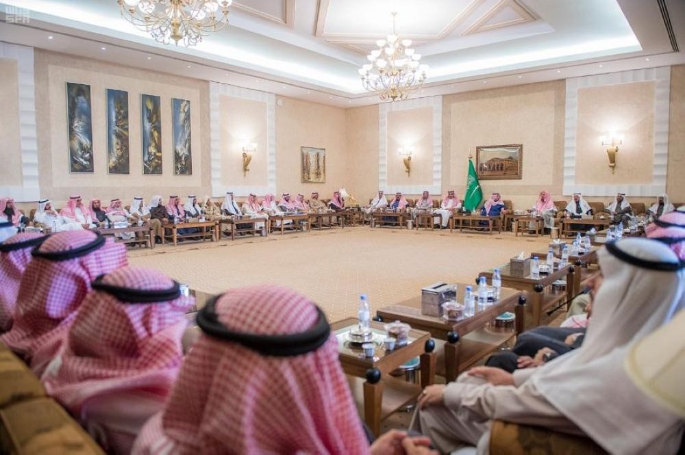 امير القصيم يستقبل لجنة أهالي المنطقة