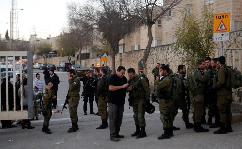 قوات الاحتلال تعتقل 9 فلسطينيين