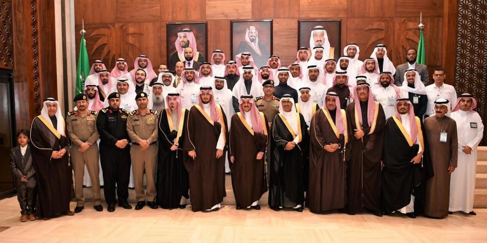 أمير الشرقية يكرّم الفائزين بجائزة السائق المثالي