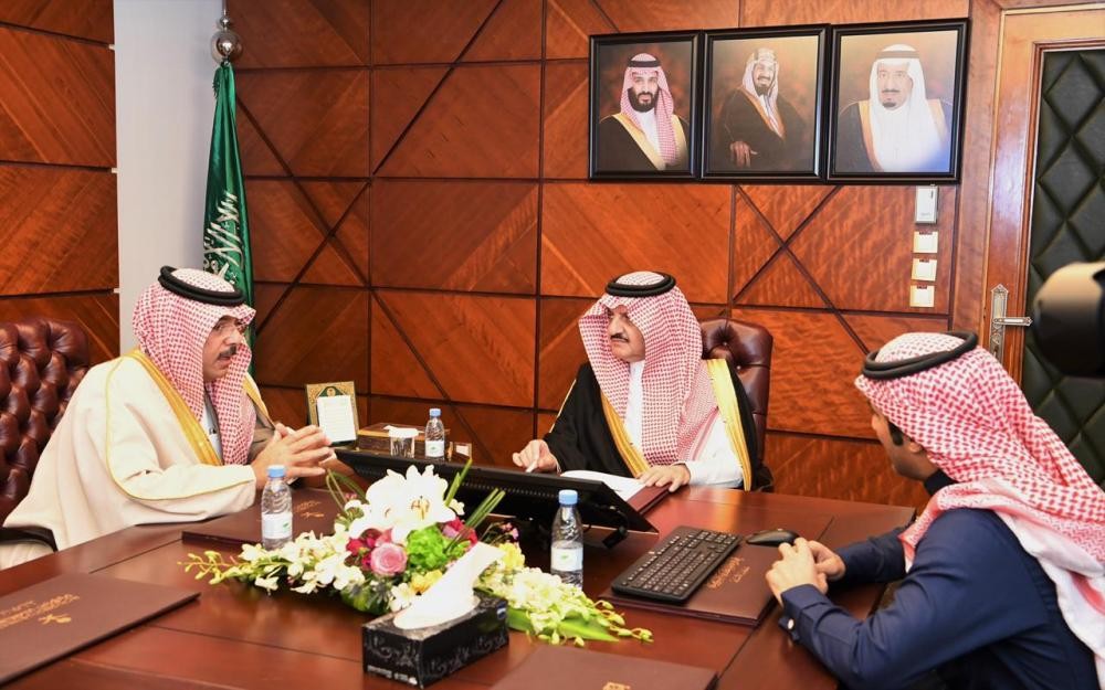 أمير الشرقية يوجه بالمحافظة على واحة الأحساء