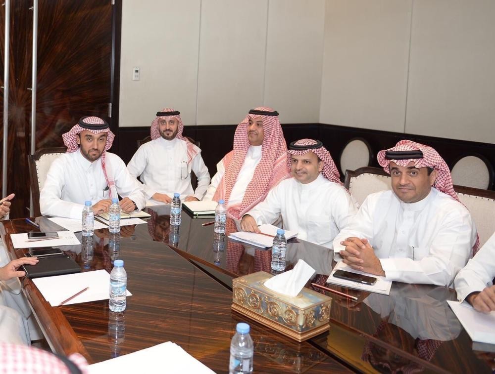 رئيس هيئة الرياضة يلتقى برؤساء أندية دوري المحترفين