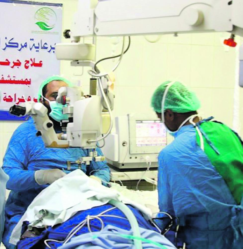 «مسام» ينتزع 2467 لغما ويجري عمليات عيون باليمن