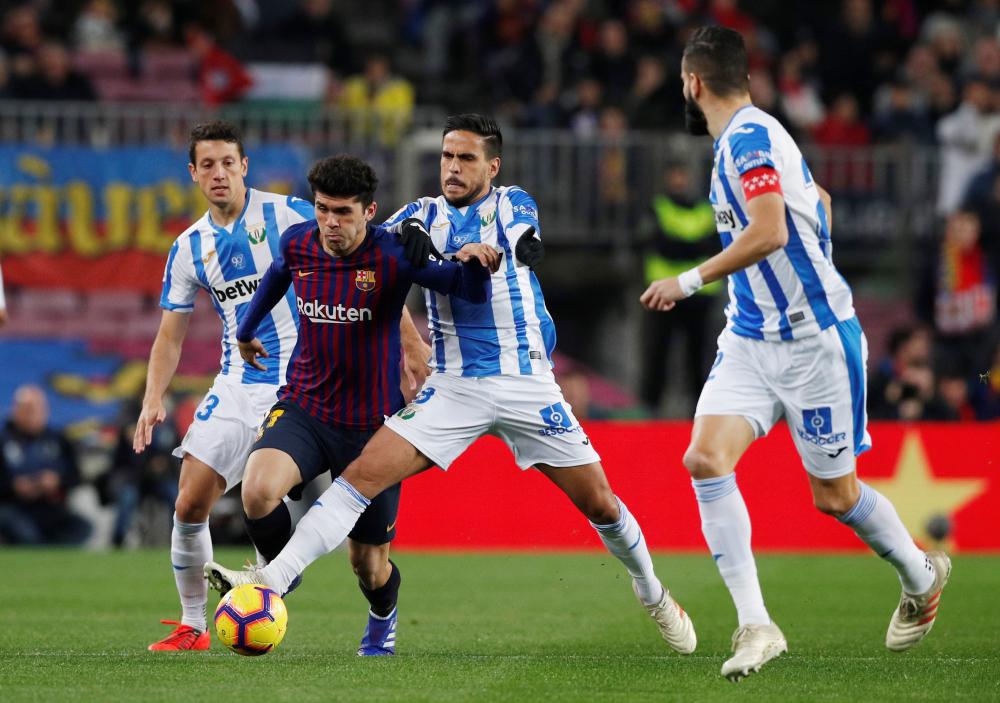 «ميسي» يقود «برشلونة» للثأر من «ليجانيس»