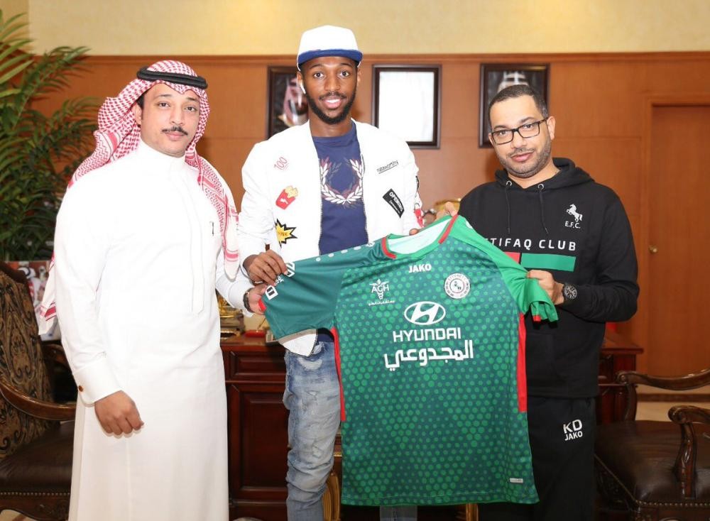 «الاتفاق» يمدد لـ«هزازي» 5 سنوات