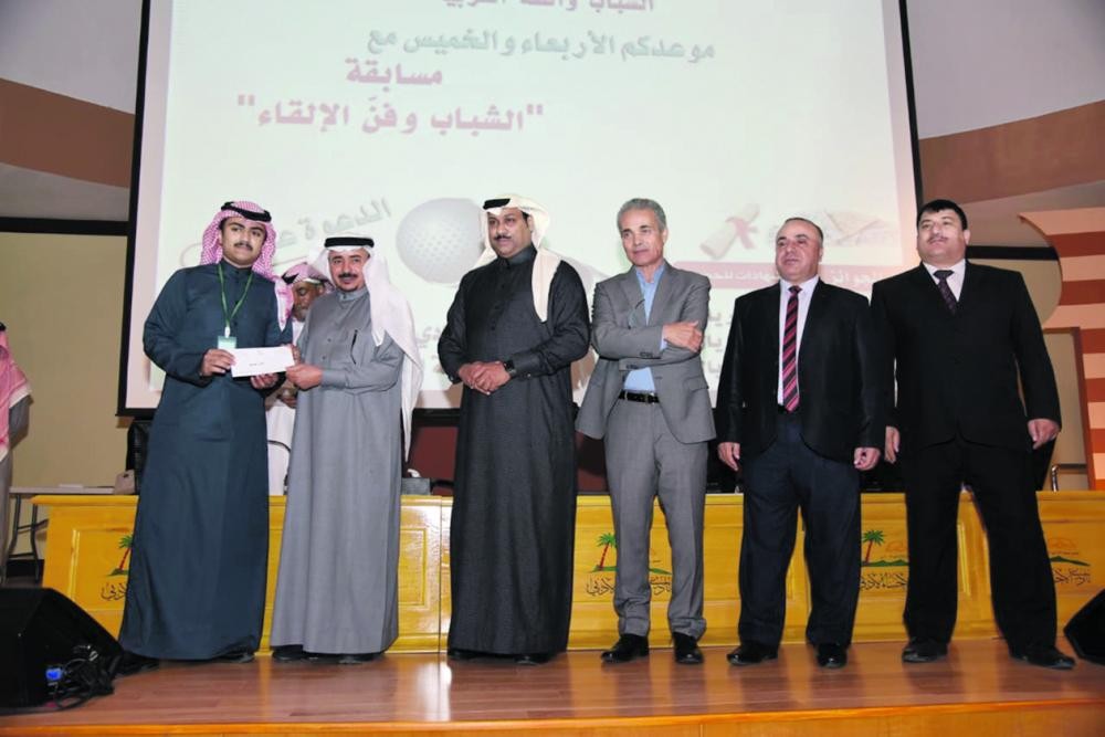 أدبي الأحساء يحتفي بالفائزين بمسابقة فن الإلقاء