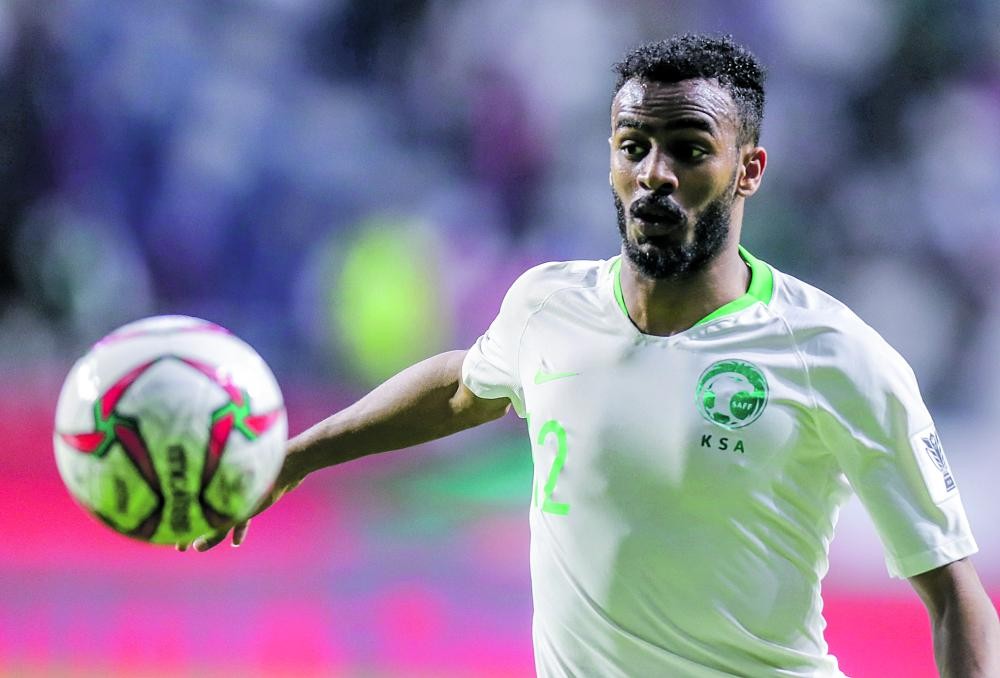 «القدم»: مشاركة الشمراني في آسيا قانونية