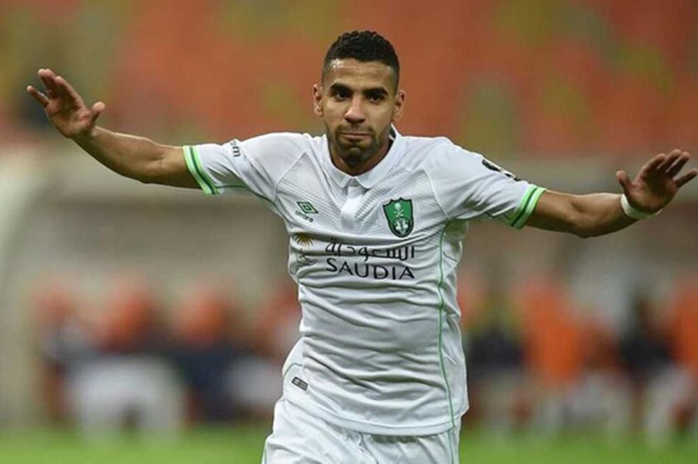 «أحد» يدعم خط الوسط بمؤمن زكريا