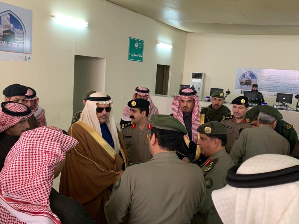 محافظ حفر الباطن يتفقد منفذ الرقعي الحدودي