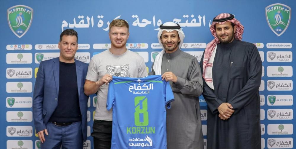 الفتح يدعم صفوفه بالبيلاروسي كورزون