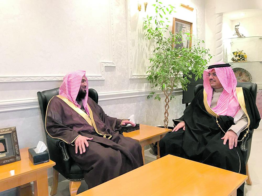 محافظ حفر الباطن يستقبل مدير التعليم بالمحافظة