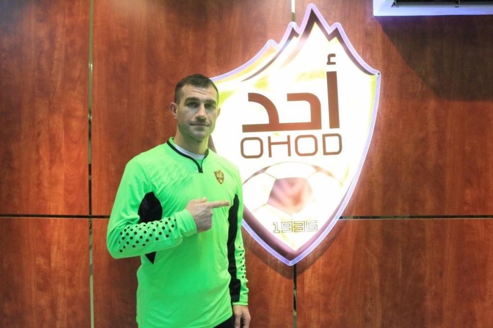 «أحد» يدعم صفوفه بحارس أوزبكستان