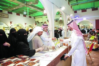 «الخلاص» يتسيد المبيعات في «ويا التمر أحلى»