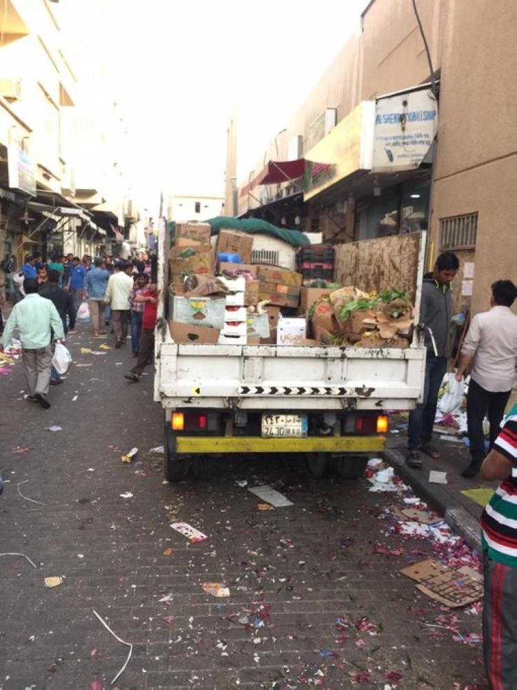 بالصور.. رفع 68 «بسطة» بوسط الدمام