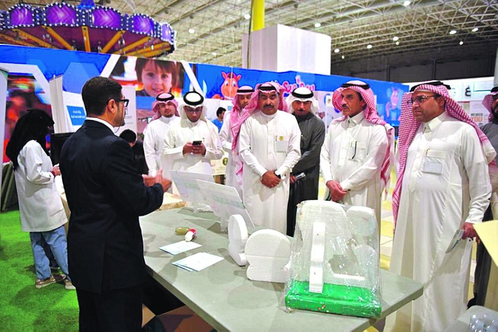 افتتاح معرض «المضادات الحيوية بين الواقع والمأمول»