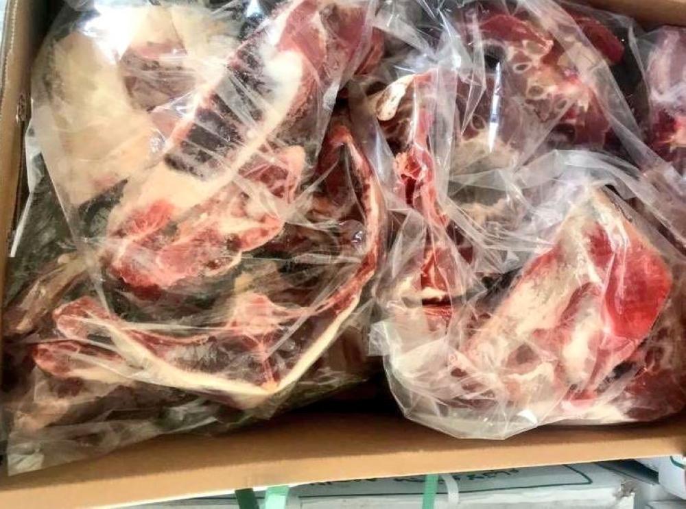 ضبط 11 ألف كيلو دواجن مجهولة المصدر بالقطيف