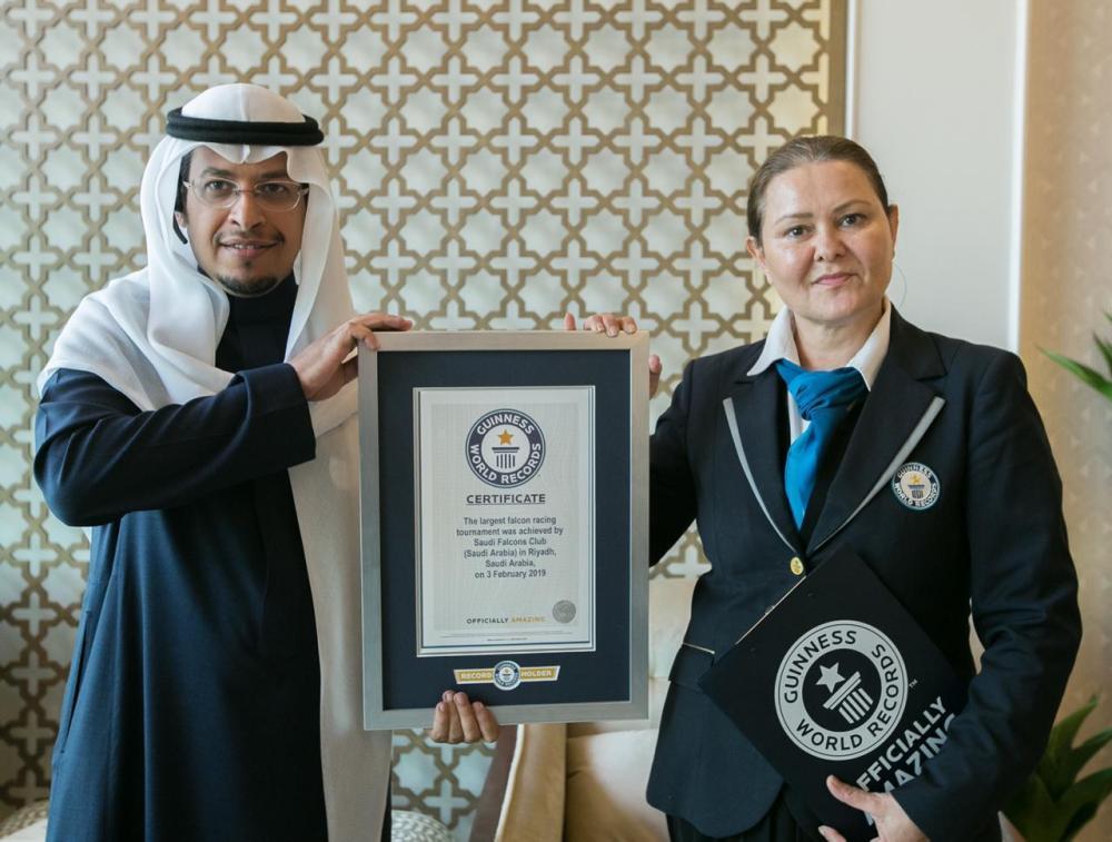 مهرجان الملك عبدالعزيز للصقور يدخل «غينيس»