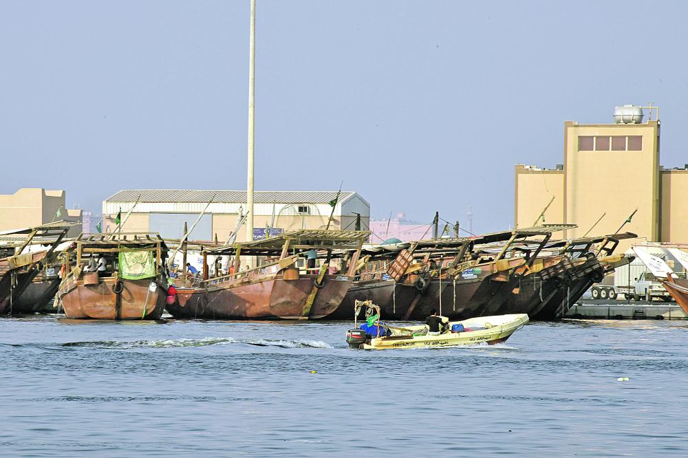 منع قوارب الصيد من دخول البحر بدون مرافق سعودي