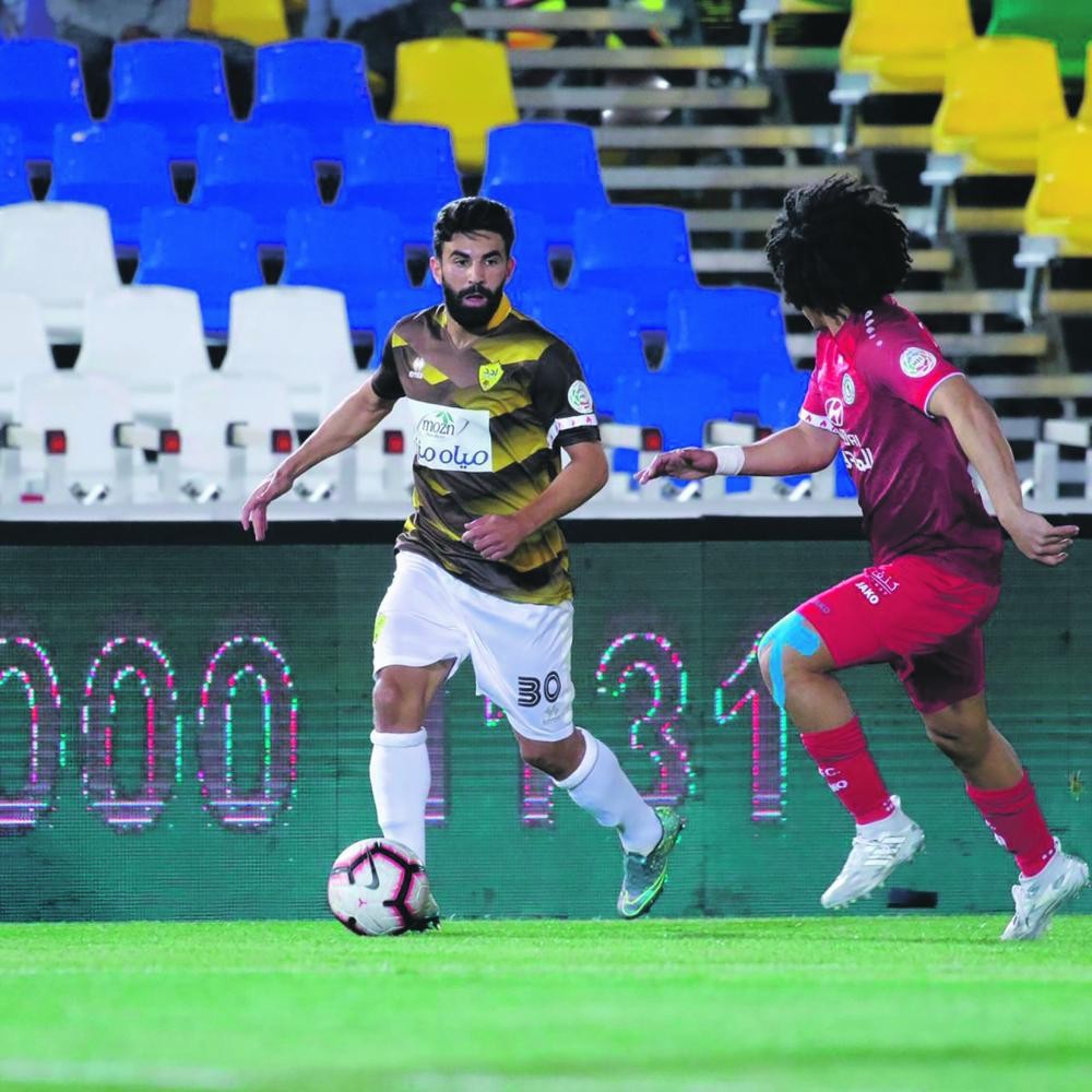 أُحد ينهض على حساب الاتفاق