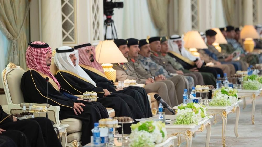 وزير الداخلية للمتقاعدين: حاجتنا إليكم مستمرة