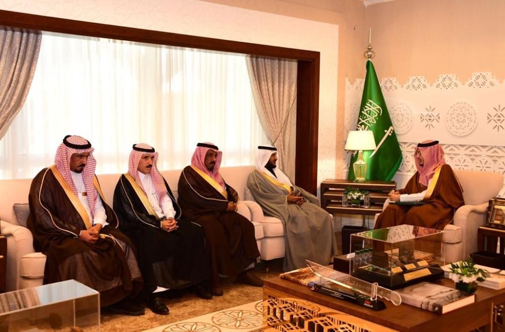 نائب أمير الشرقية يطلع على خدمات الأحوال المدنية