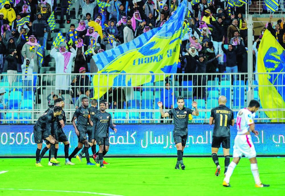 النصر يعبر القادسية بثلاثية
