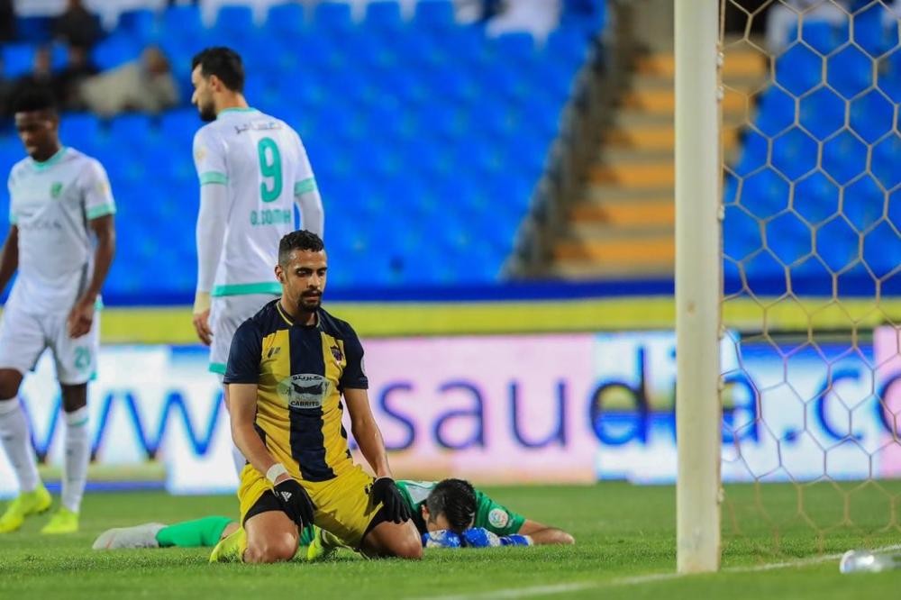 «الأهلي» يواصل الصحوة برباعية في «الحزم»