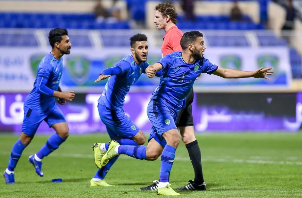 الفتح يصطاد «الليث» بهدف قاتل