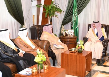 أمير الشرقية يستقبل الفائزين بجوائز 