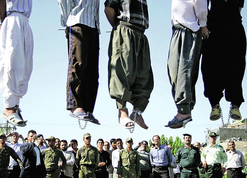 بعد 40 عاما.. نظام الملالي نجح بالإعدامات وفشل بالثورة