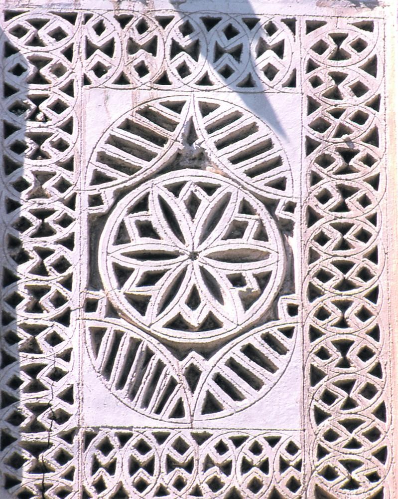 الزخارف الجصية هوية تراثية لمساكن الأحساء