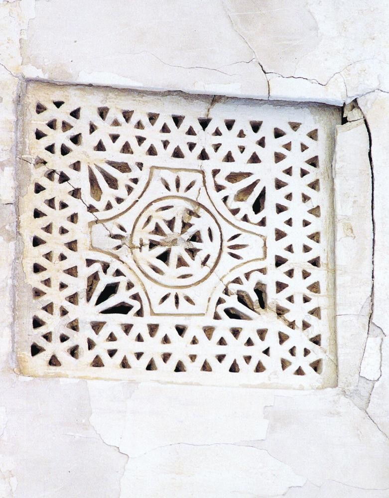 الزخارف الجصية هوية تراثية لمساكن الأحساء