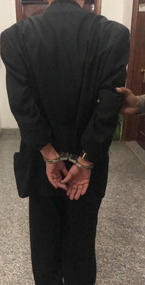 ضبط وافد ينتحل صفة طبيب
