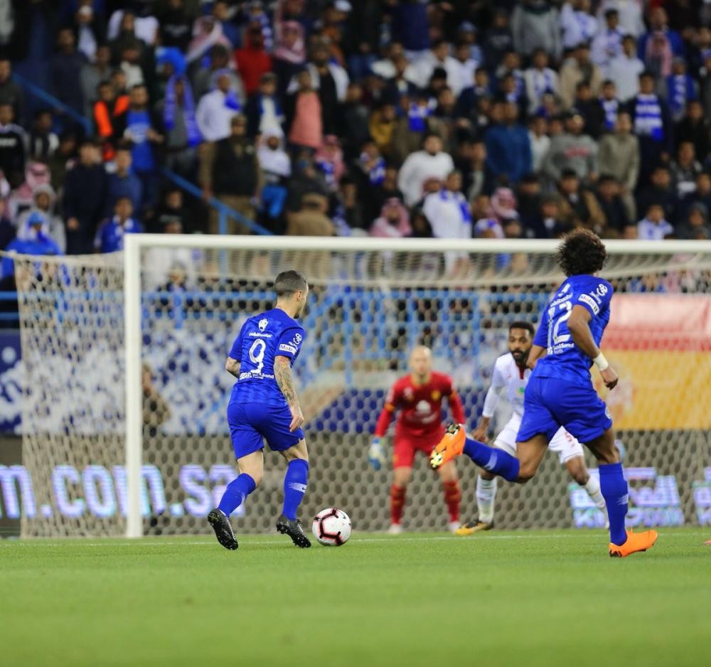 «الهلال» يعزز صدارته على حساب «القادسية»