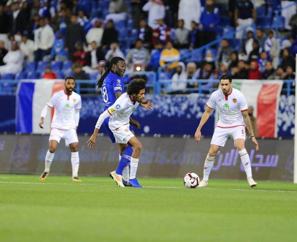 «الهلال» يعزز صدارته على حساب «القادسية»