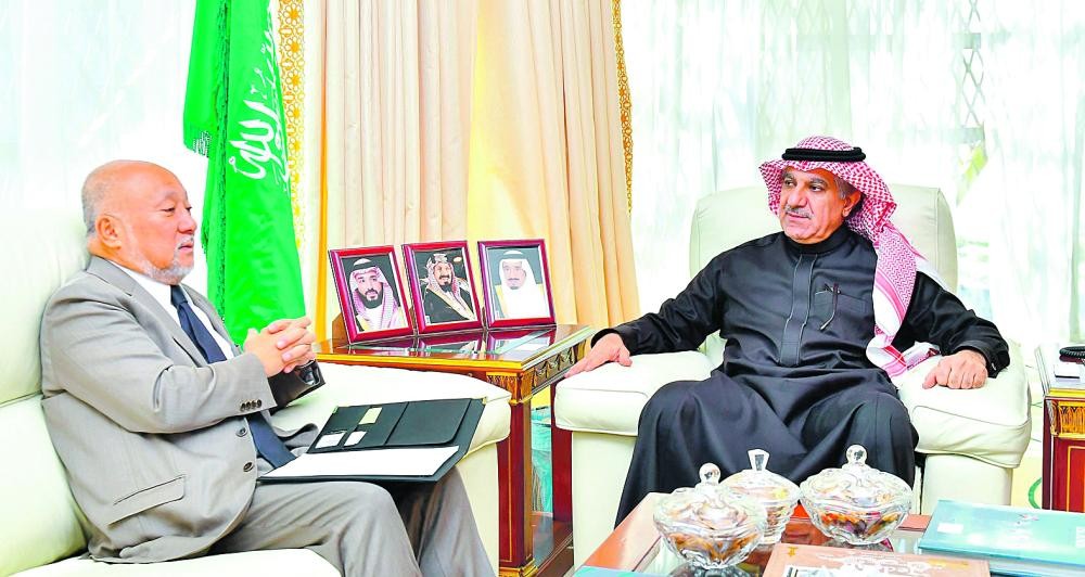 وزير الإعلام يستقبل سفيري الإمارات واليابان