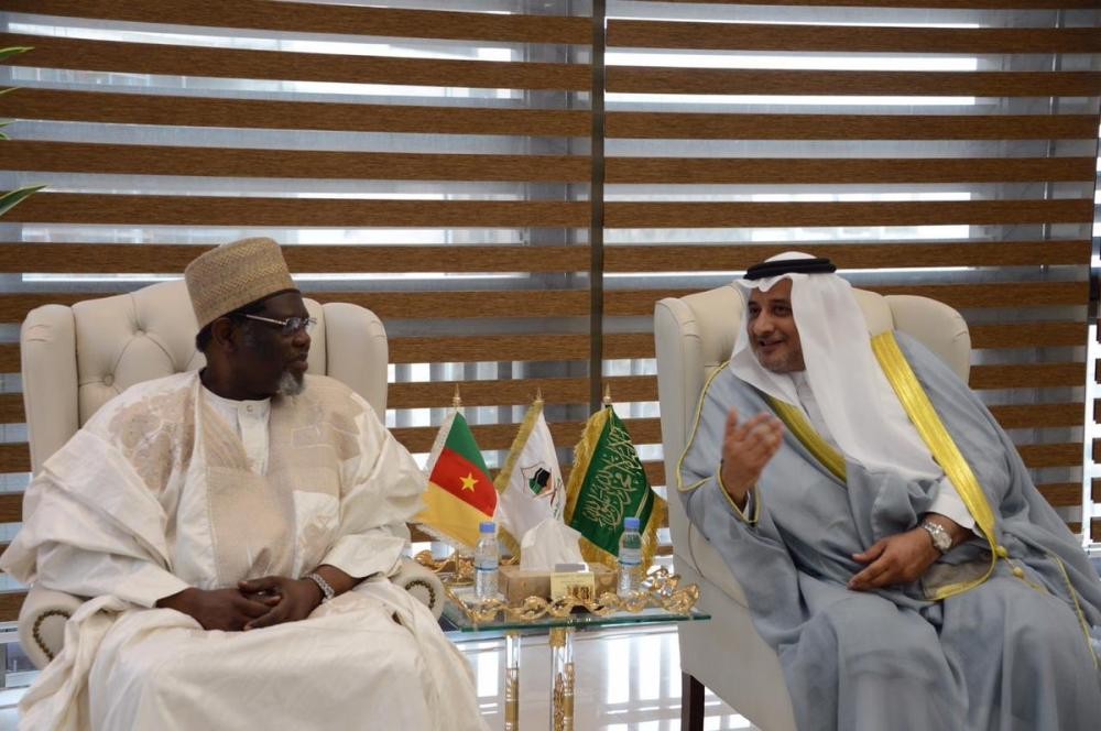 وكيل «الحج» يستقبل وفدي إثيوبيا والكاميرون