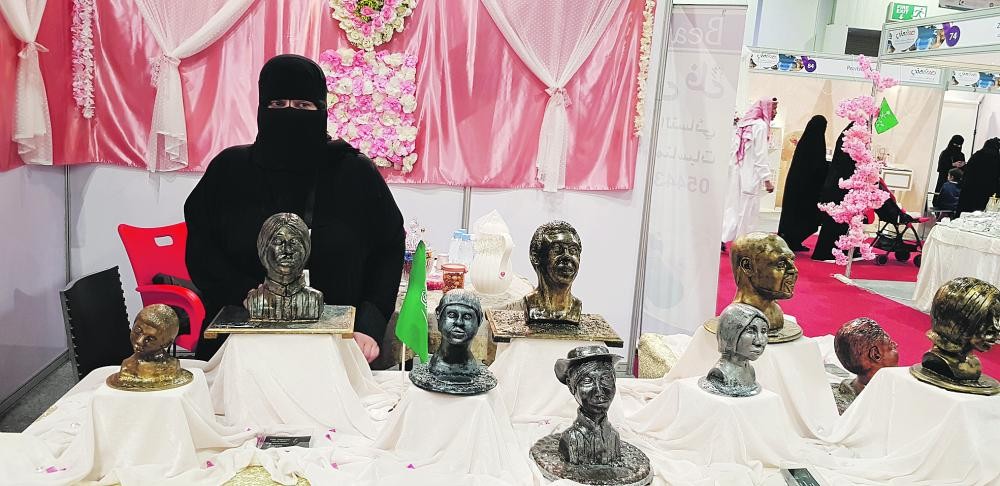 ليلى المعراج: مشكلة السمع جعلتني أركز في فن النحت