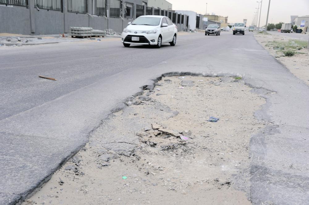 «خالدية الدمام» إهمال واختفاء الخدمات الأساسية