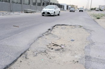 «خالدية الدمام» إهمال واختفاء الخدمات الأساسية