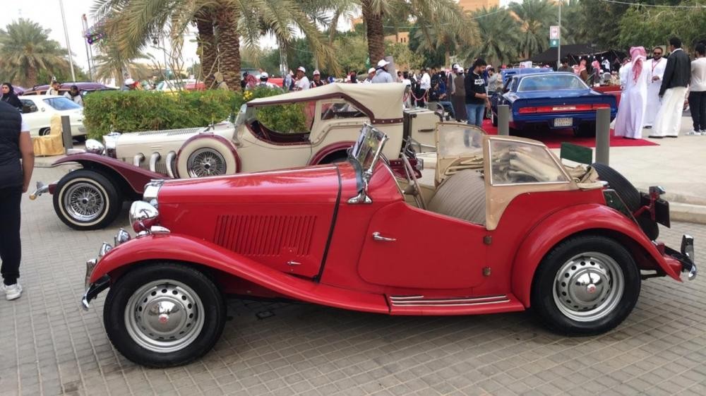 600 سيارة نادرة في مهرجان الدرعية