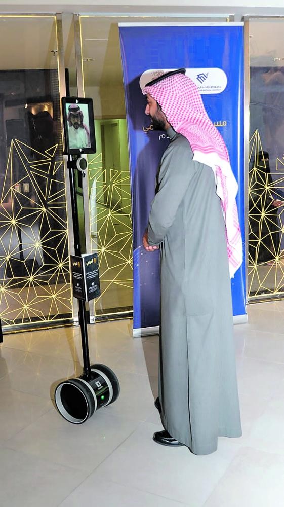 «روبوت» ينهي إجراءات المرضى بجامعي الخبر
