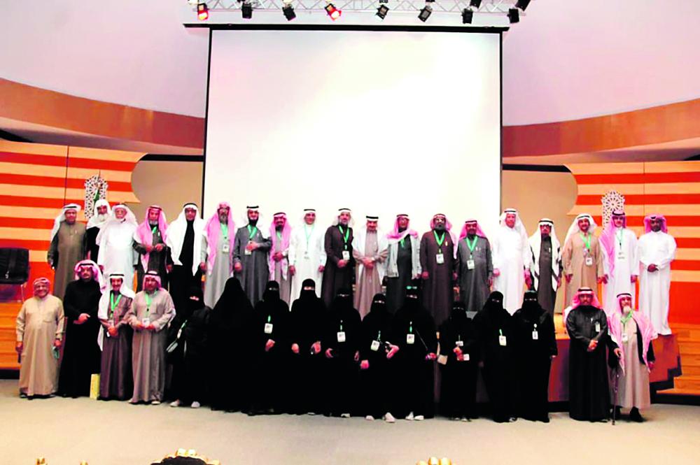 أدبي الأحساء يحتفي بوفد جمعية متقاعدي الرياض