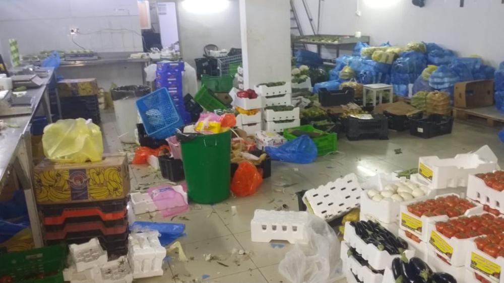 الدمام .. ضبط 632 كيلو فواكه في مستودع مخالف