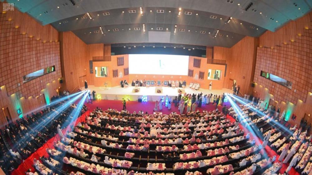 محافظ جدة يتوج الفائزين بجائزة الإبداع