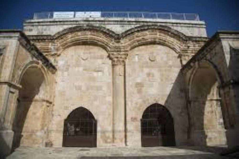 «أوقاف القدس» يرفض القيود على مصلى باب الرحمة