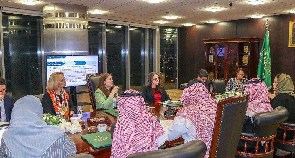 «آل جابر» يطلع وفد «الكونجرس» على جهود إعمار اليمن