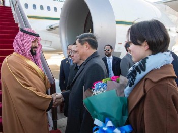 ولي العهد يصل إلى الصين في زيارة رسمية