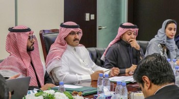 «آل جابر» يطلع وفد «الكونجرس» على جهود إعمار اليمن